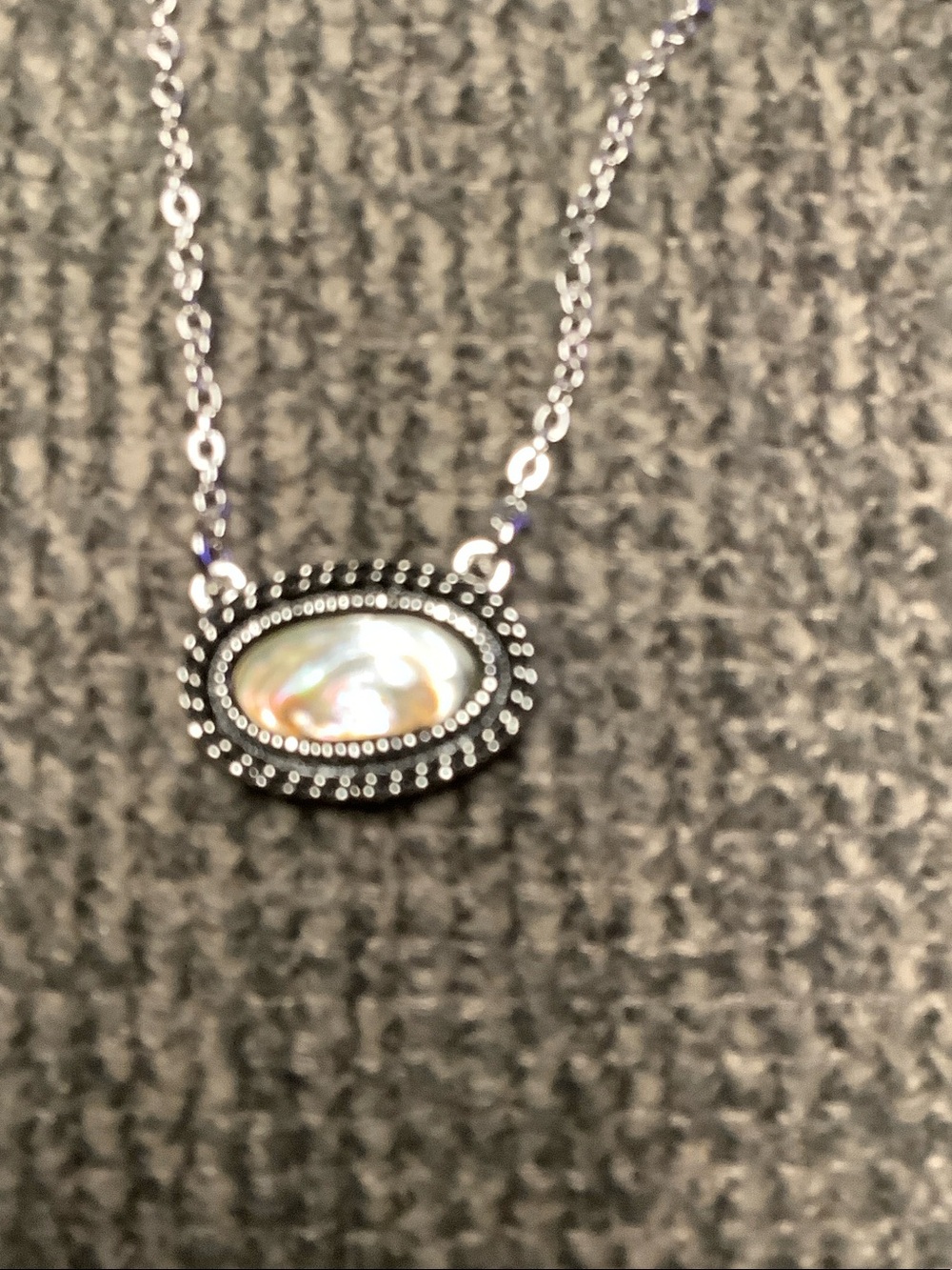 Sarah Coventry Silver-Tone Oval Pendant Necklace - Picture 4 of 8